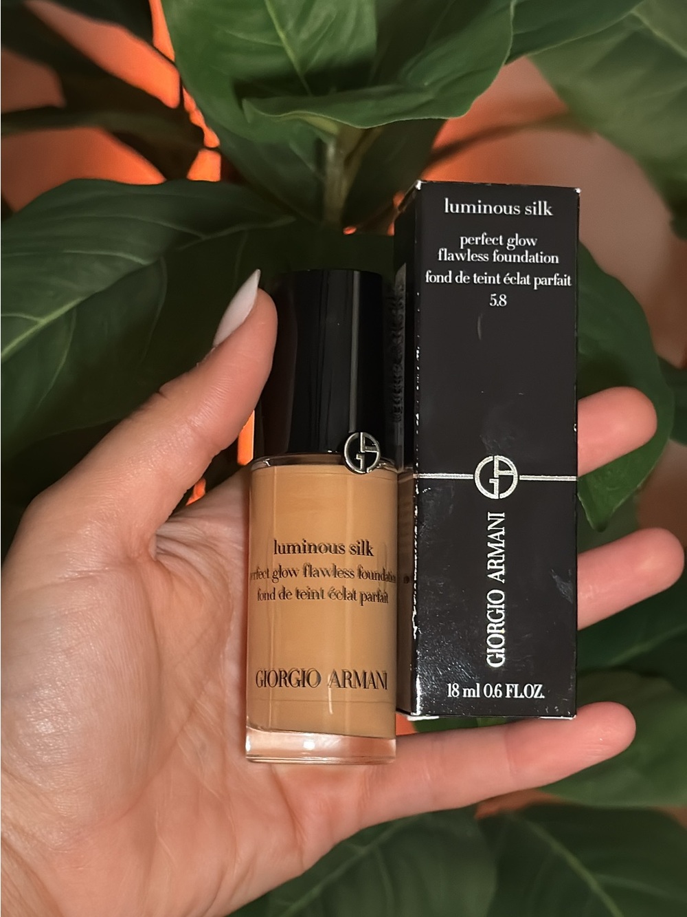 Giorgio Armani Luminous Silk Foundation - Warm Beige (5.8)